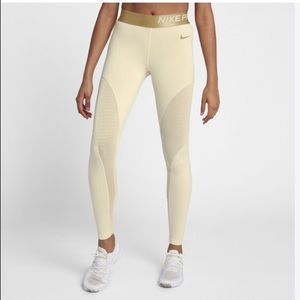 NWOT never worn Nike ProWarm Sparkle 7/8 tights